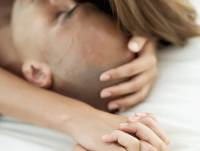 Ε, ναι λοιπόν. Και οι άντρες προσποιούνται οργασμό!