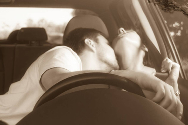 Σεξ σε δημόσια θέα!