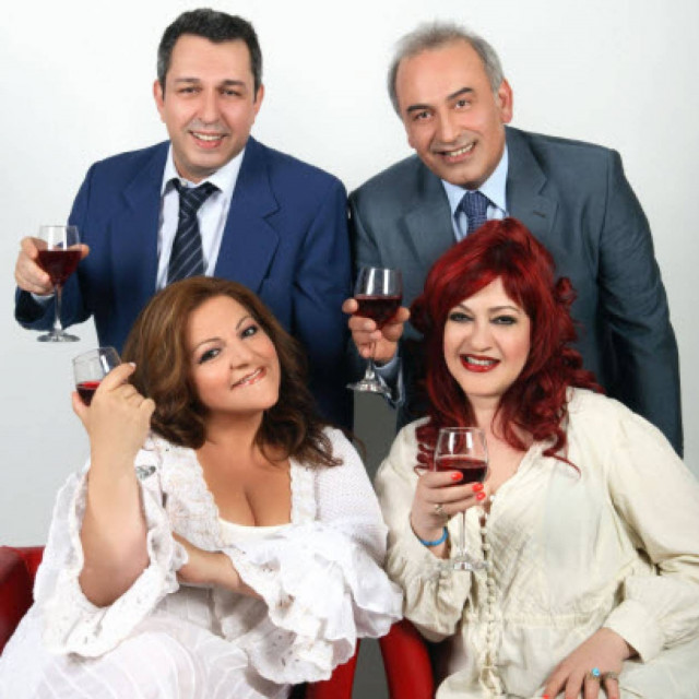 Oι «Συμπέθεροι από τα Τίρανα» μετακομίζουν Θεσσαλονίκη