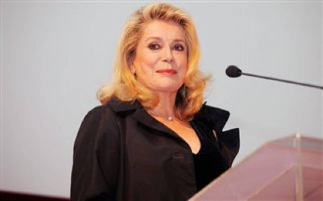 «Φώτισε» την Αθήνα η Κατρίν Ντενέβ