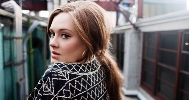 Η Adele «κατατρόπωσε» τη Madonna