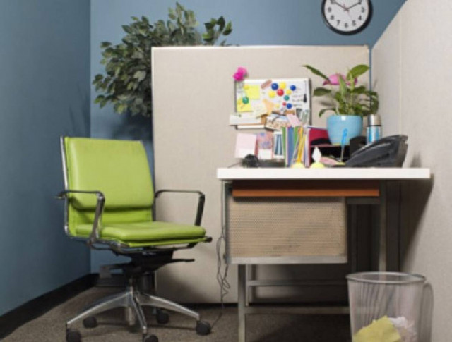Βάλτε γλάστρες με φυτά στο γραφείο σας