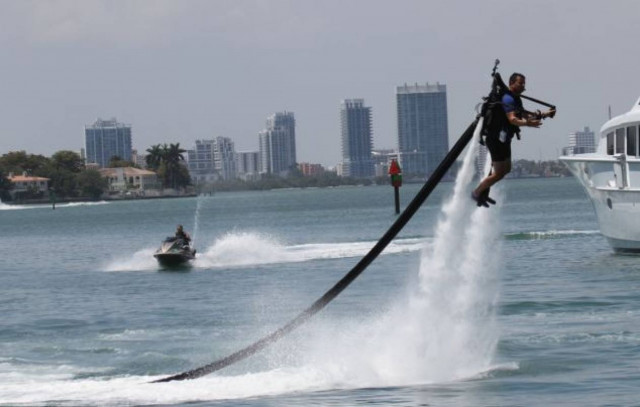 Πετάξτε με τη βοήθεια του νερού…