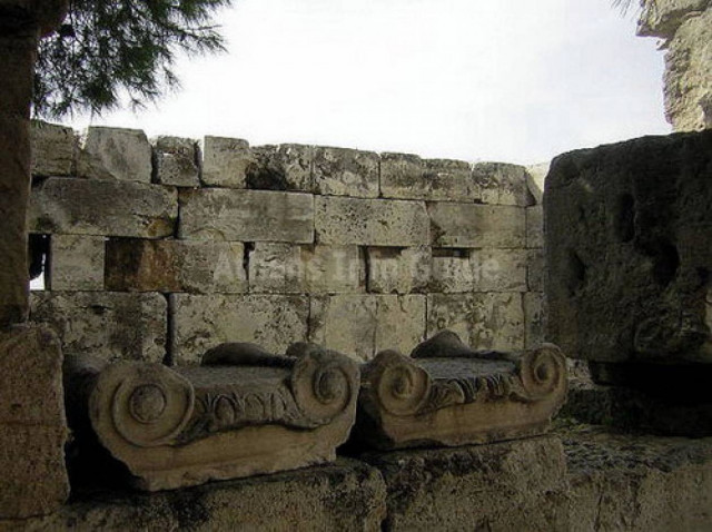 Τμήμα κλεμένου κιονόκρανου της Ακρόπολης επιστρέφεται στη χώρα μας