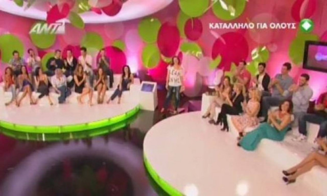 Παράπονα για τα τραγούδια του γιορτινού «Dancing»