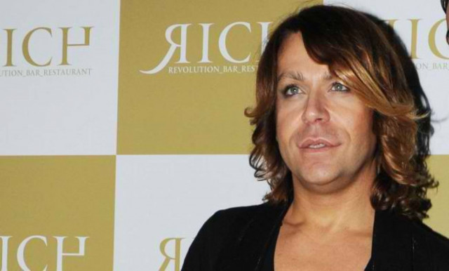 Με τον Σαμαρά ντυμένο τσολιά γιορτάζει ο Γιώργος Παπαδάκης