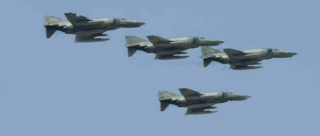 Με οπλισμένα αεροσκάφη "αλωνίζουν" στο Αιγαίο