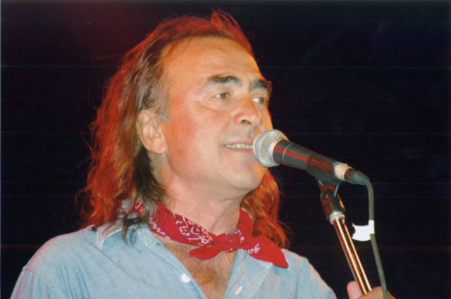 Τα ανέκδοτα τραγούδια του Νίκου Παπάζογλου