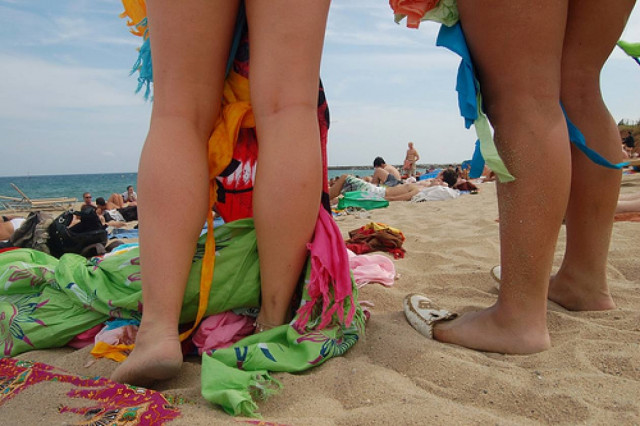 Τέρμα στο γυμνισμό στη Βαρκελώνη