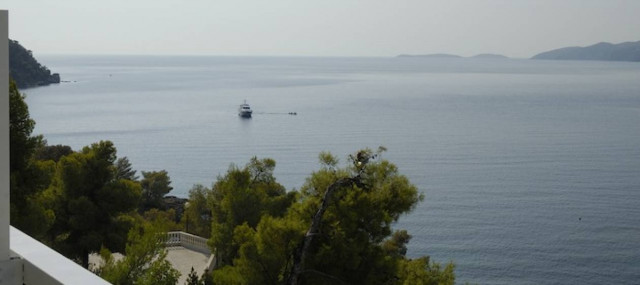 Ρύπανση στη θάλασσα του Πόρου