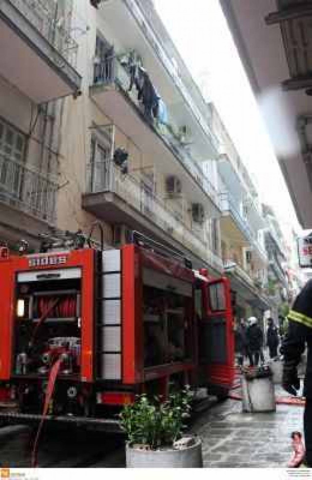 Νοικοκυρά στα Χανιά παραλίγο να καεί ζωντανή από βραχυκύκλωμα στην κουζίνα