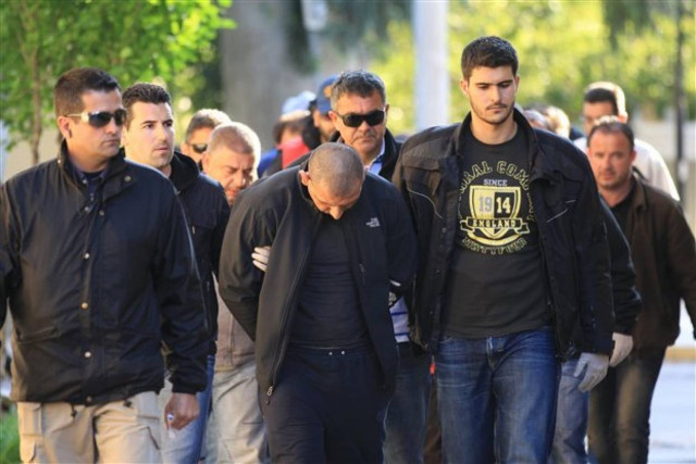 Στον ανακριτή οι δολοφόνοι των αστυνομικών, στου Ρέντη