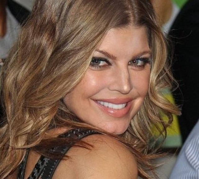 Το μυστικό της Fergie για επίπεδη κοιλιά