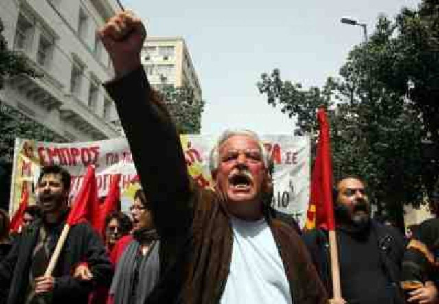 ΚΕΝΤΡΟ ΑΘΗΝΑΣ ΤΩΡΑ: Xωρίς επεισόδια η πορεία  του "ΠΑΜΕ"