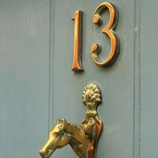 Γιατί δεν μένουν στον αριθμό 13;