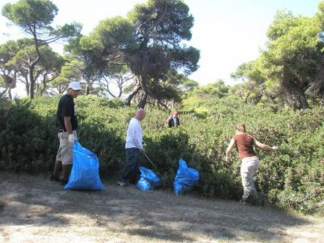 Την Κυριακή καθαρίζουμε την Πάρνηθα!