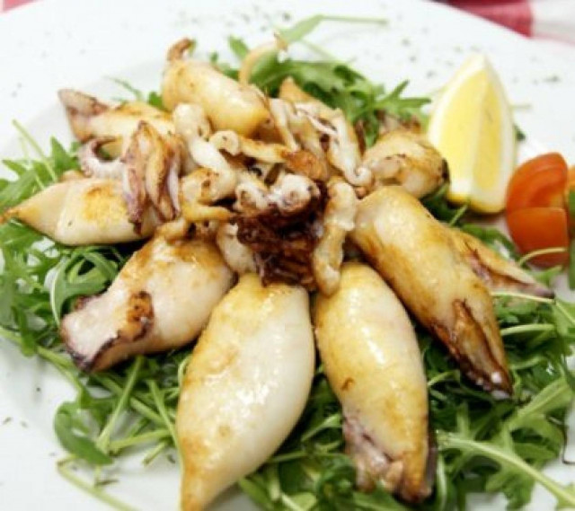 Σουπιές σβησμένες με κρασί