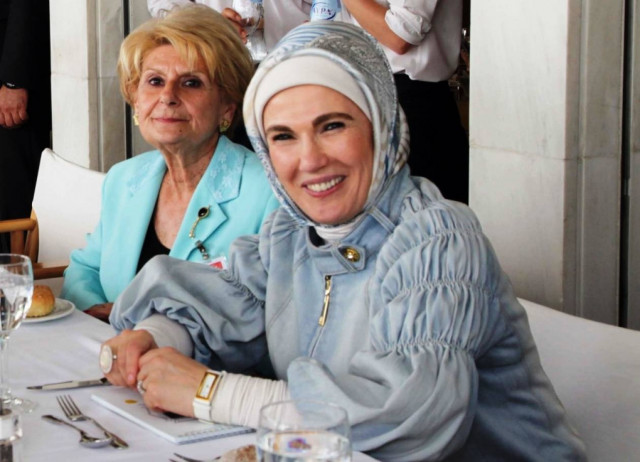 Εμινέ Ερντογάν: Προεκλογική εκστρατεία στη Θράκη