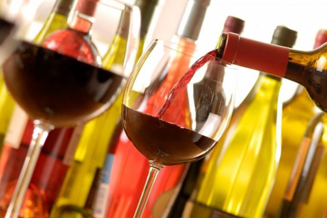 Η μέτρια κατανάλωση αλκοόλ προστατεύει από Αλτσχάιμερ