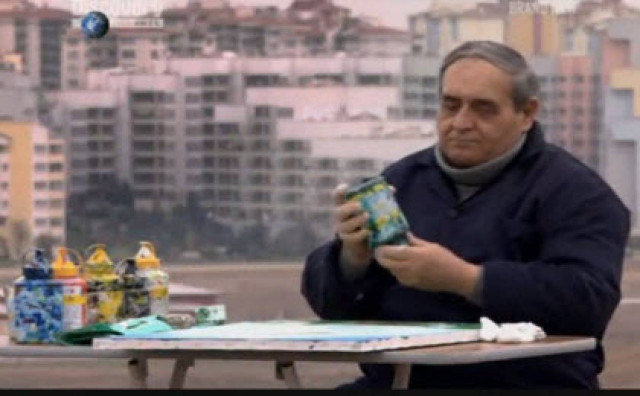 Τυφλός ζωγράφος "βλέπει" με τα δάχτυλα!