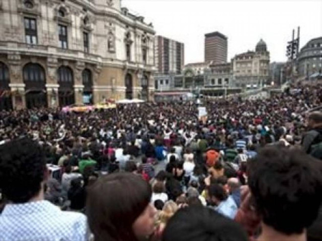 "Αγανακτισμένοι" και σε Πάτρα και Κρήτη