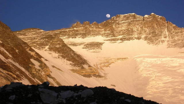 Διαλογισμός στην κορυφή του Έβερεστ!