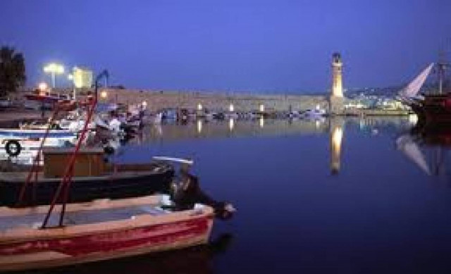 Ρύπανση στο ενετικό λιμάνι του Ρεθύμνου