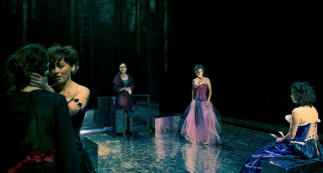 Τελευταίες παραστάσεις για την «Μαρκησία Ντε Σαντ»