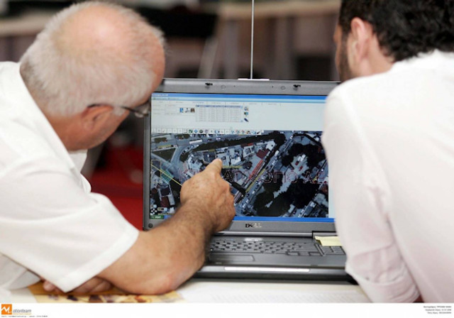 "Θάλασσα" τα έκανε το Κτηματολόγιο