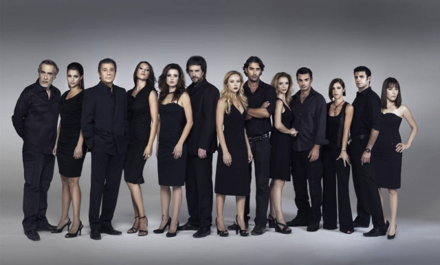 Με εκπλήξεις το φινάλε των «Μυστικών»