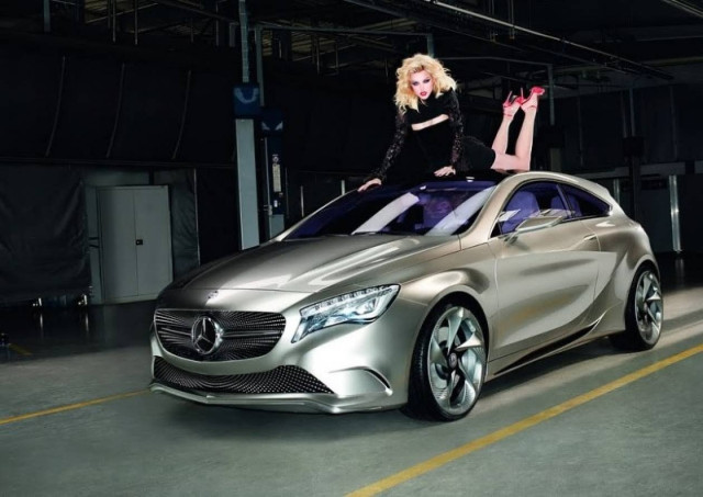 Η Jessica Stam στη διαφήμιση της Mercedes-Benz A-Class