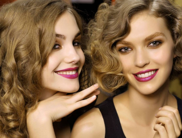 Τα μυστικά για λαμπερές και πλούσιες μπούκλες