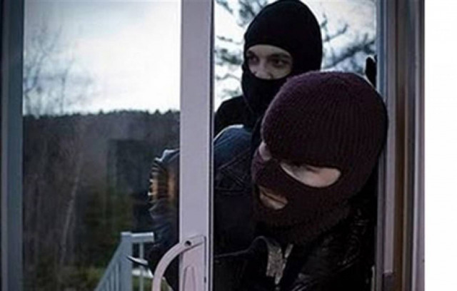 Τρόμος από συμμορία διαρρηκτών στην Κορινθία