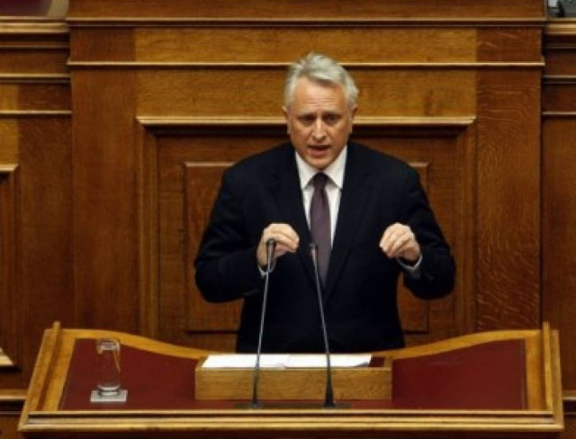 Κύριε Ραγκούση, περιμένουμε έργα