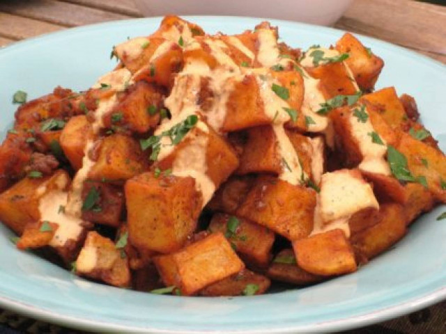 Πικάντικες patatas bravas