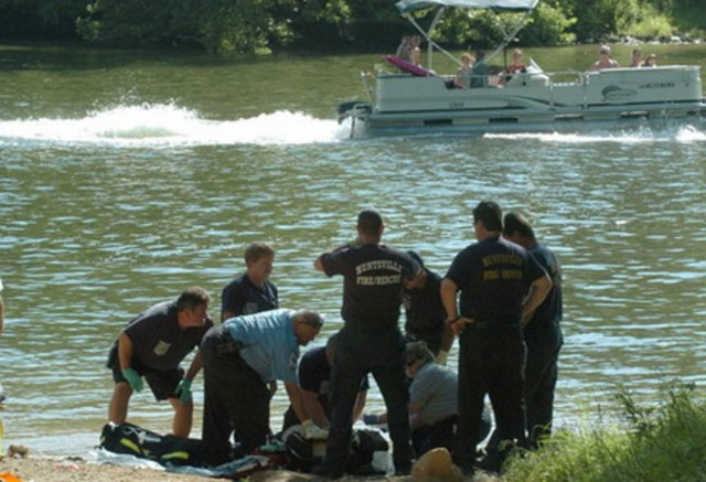 Νεκρός ανασύρθηκε από τη θάλασσα