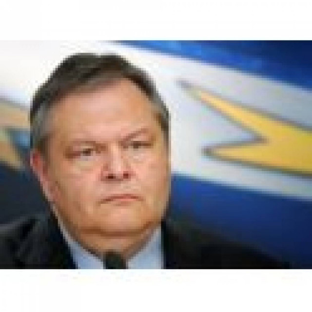 Αυτοδύναμος Βενιζέλος, "πέφτει" ο Γιώργος..