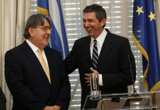 Με διπλή πρόκληση υποδέχτηκαν τα Σκόπια τον Στ. Λαμπρινίδη