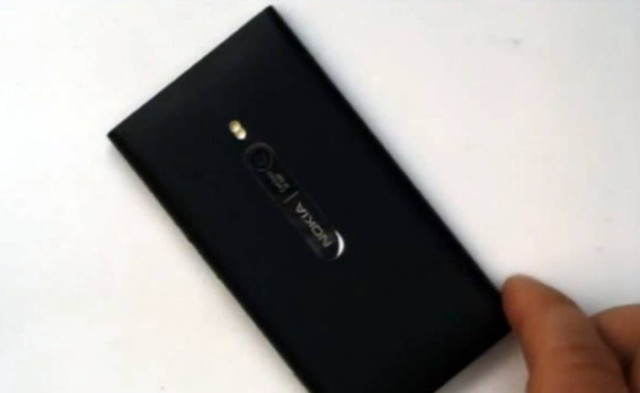 Αυτό είναι το πρώτο Nokia Windows Phone!