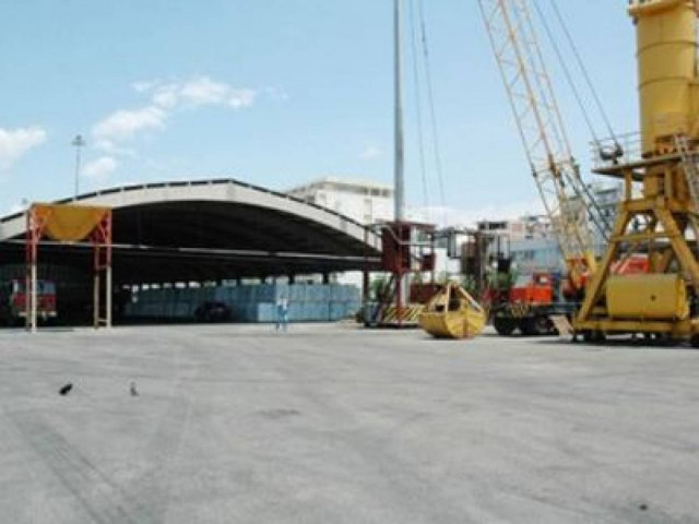 Ανεστάλη η σημερινή απεργία των φορτοεκφορτωτών