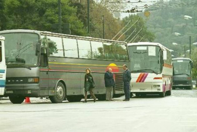 Έφτασαν έξι λεωφορεία με "Aγανακτισμένους" Πατρινούς