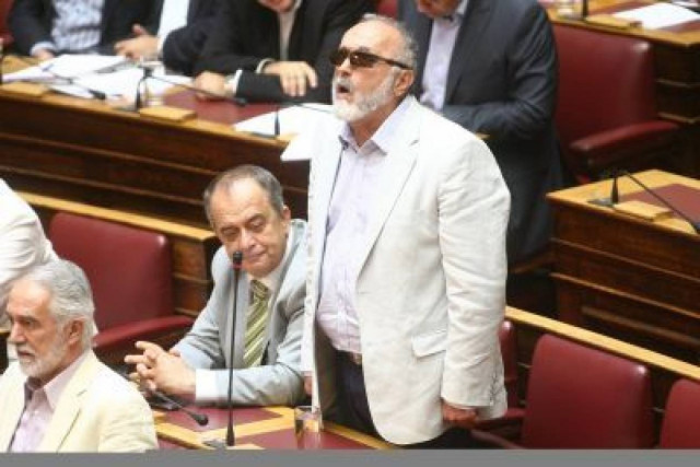 Δεν παραδίδει την έδρα λέει ο κ. Παναγιώτης Κουρουπλής