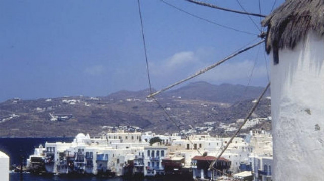 Κύριε Γερουλάνε, ο τουρισμός αιμορραγεί!