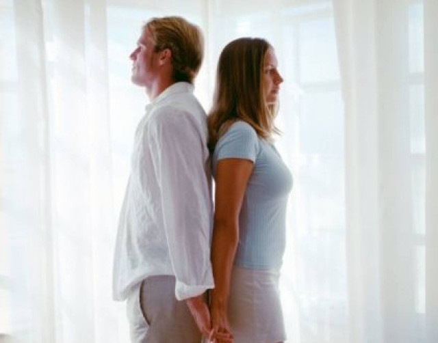 Τελικά τα ετερώνυμα έλκονται;