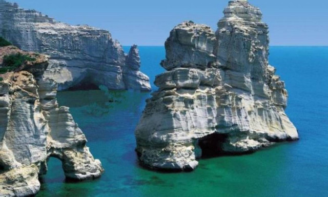 Ηλ. Μόσιαλος: Δεν πωλούνται νησιά