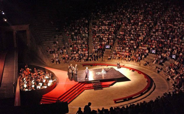 Στην Επίδαυρο οι "Σκηνοβάτες" παρά τα προβλήματα