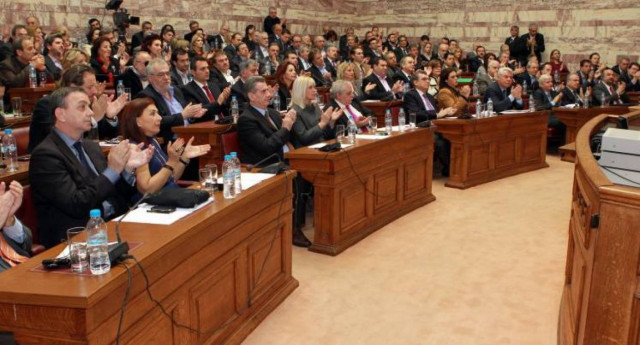 Ανταρσία στο ΠΑΣΟΚ για τις απολύσεις;