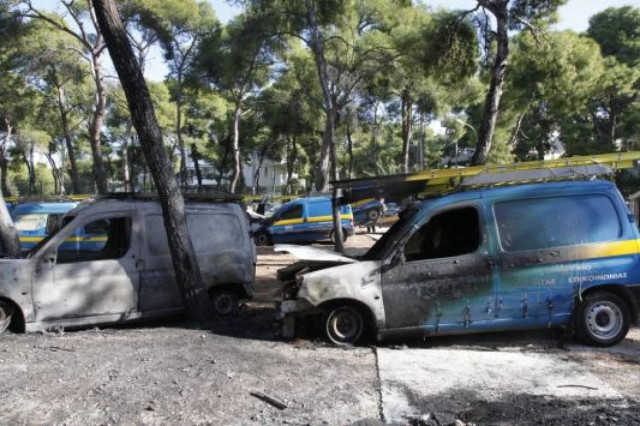 Εμπρησμός σε 12 οχήματα του ΟΤΕ