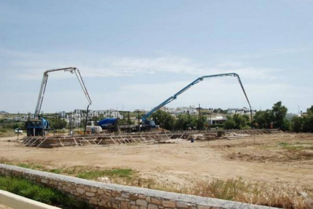 Στη Βουλή η βίλα που κατασκευάζεται σε υγρότοπο στην Πάρο