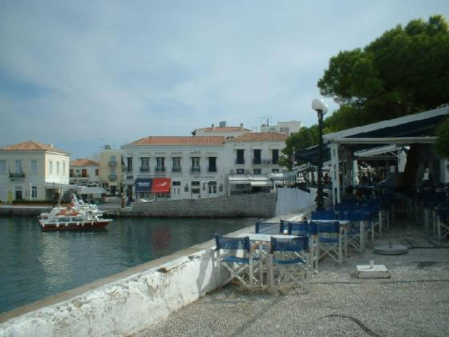 Έλεγχοι ΣΔΟΕ στις Σπέτσες υπό εποπτεία...γερμανική!